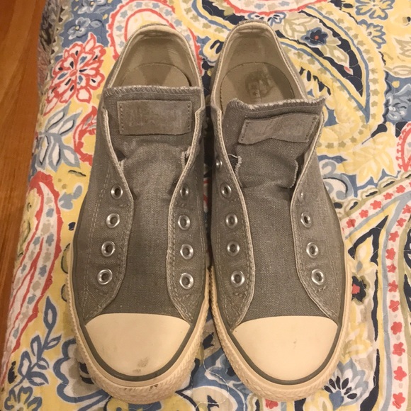 women's laceless chuck taylors